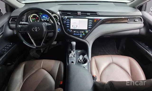Toyota Camry 2.5 LE Hybrid | ЗАДНА КАМЕРА | KEYLESS | , снимка 6 - Автомобили и джипове - 54340503