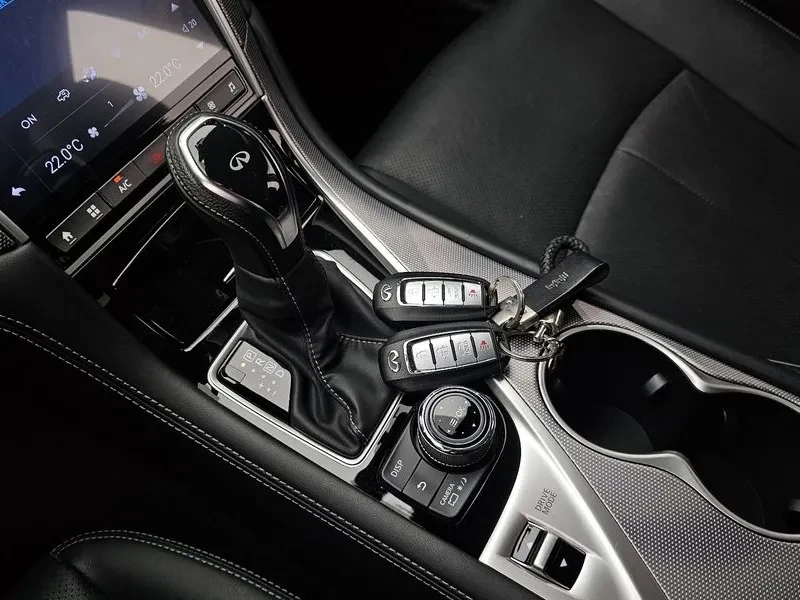 Infiniti Q50 3.0, снимка 7 - Автомобили и джипове - 54854955