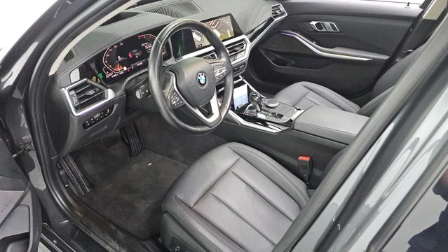 BMW 320 ПОДГРЕВИ | ОБДУХ | КАМЕРА | Ценв до Бг, снимка 9 - Автомобили и джипове - 56733832