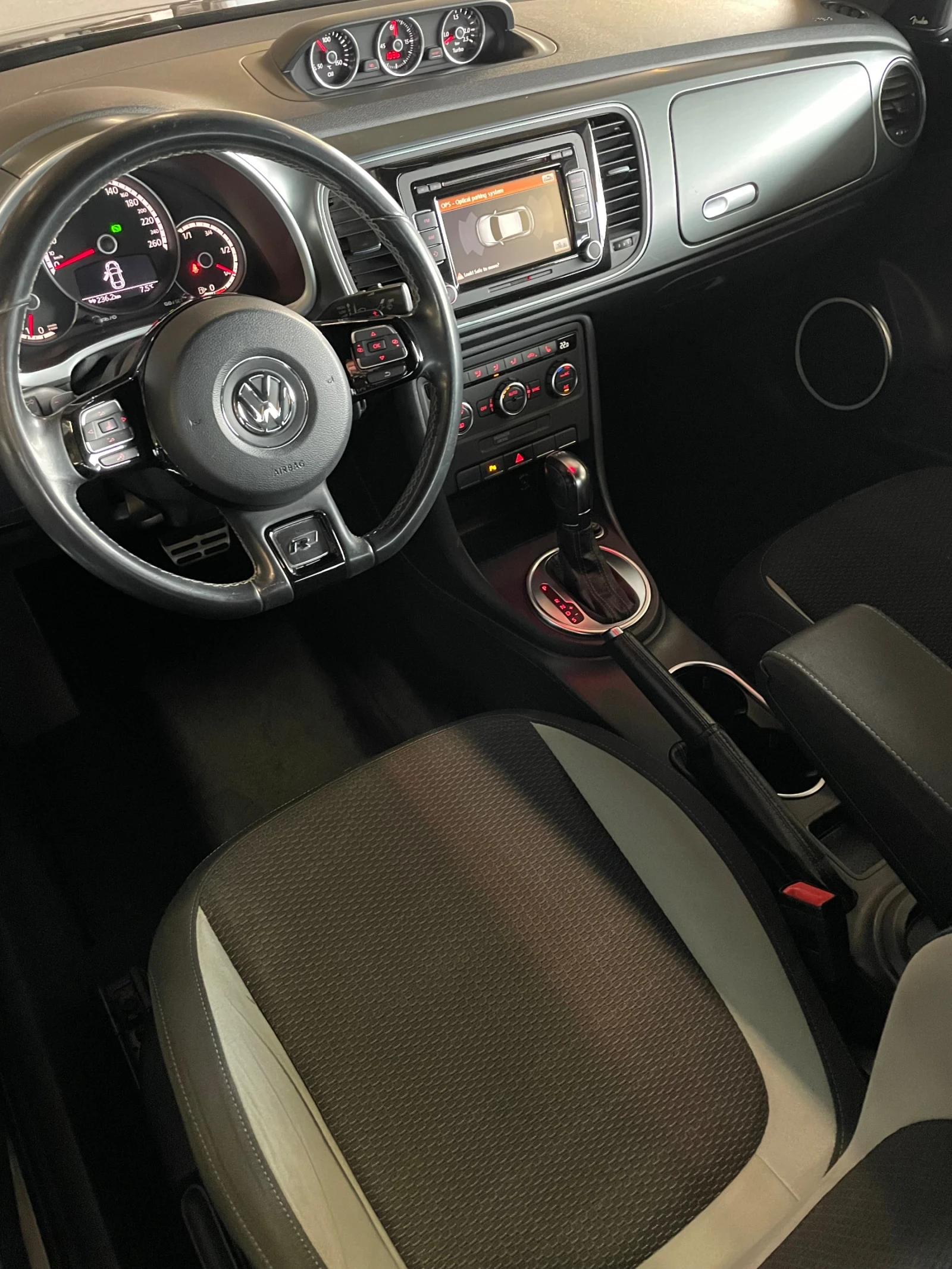 VW New beetle  VW New Beetle R-line 2.0 Turbo - изображение 10