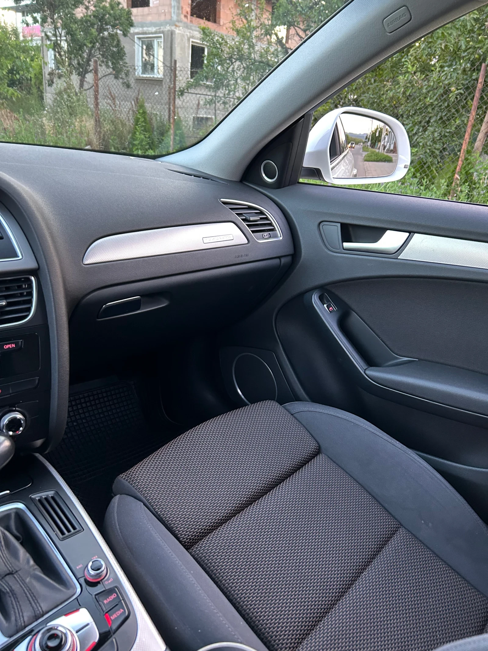 Audi A4 Allroad Комби - изображение 7