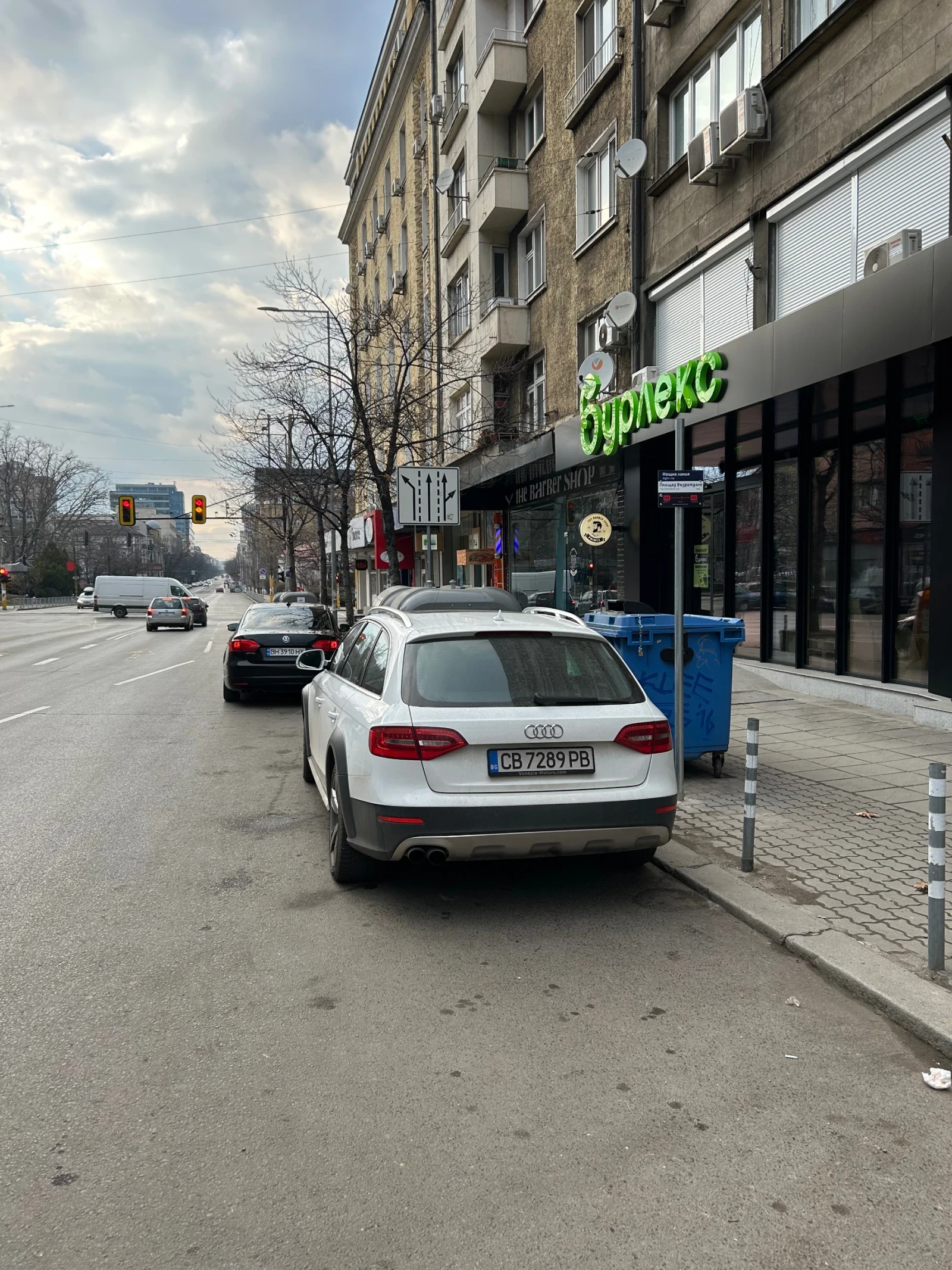 Audi A4 Allroad Комби - изображение 8