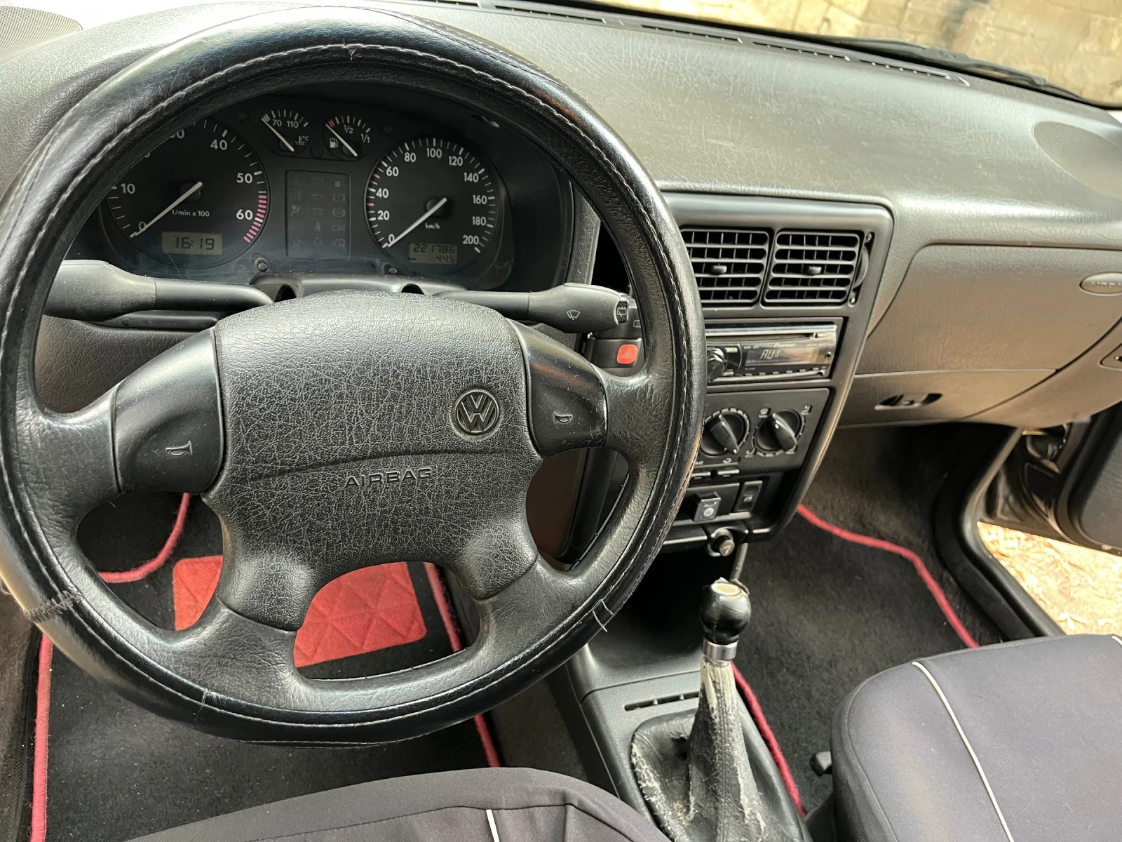 VW Polo 1.4 с газ | Mobile.bg — изображение 9