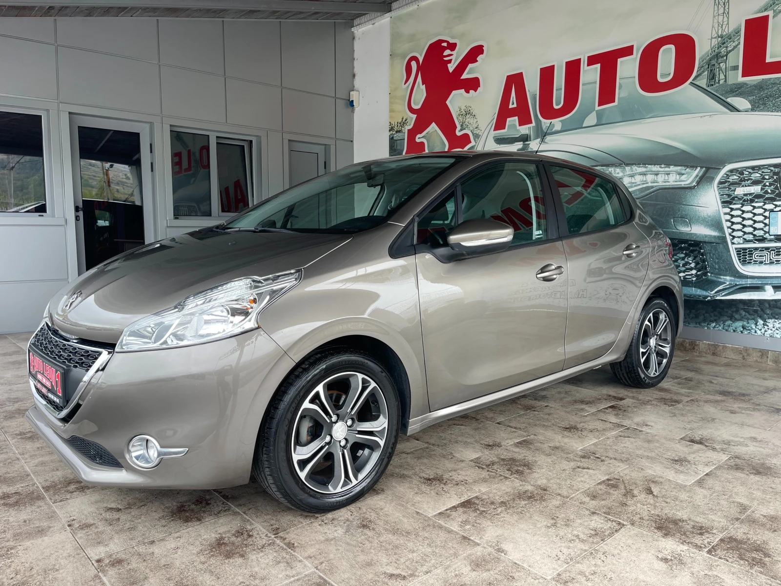 Peugeot 208 1.4HDI TOP - изображение 3