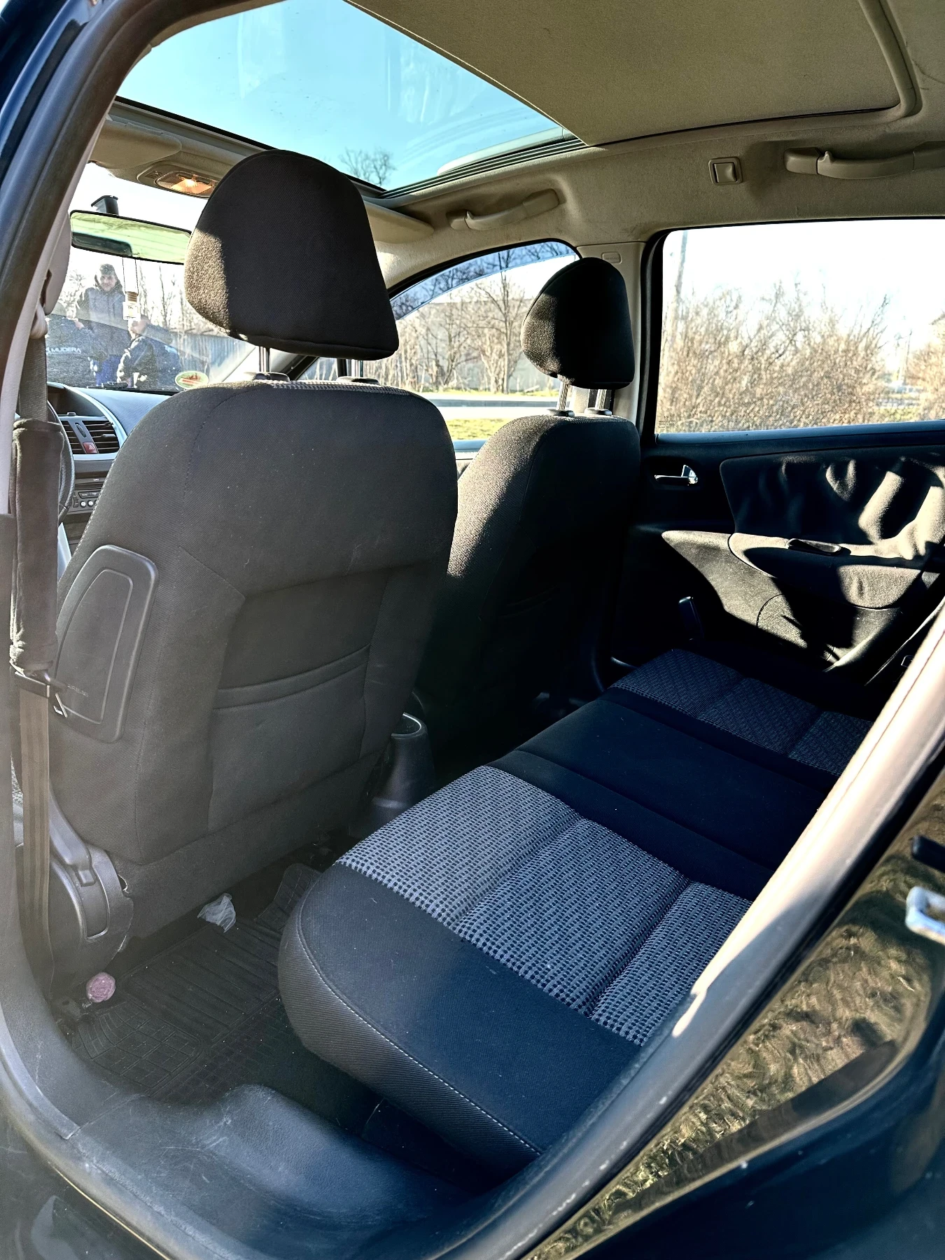 Peugeot 207 1.4 VTi - изображение 8