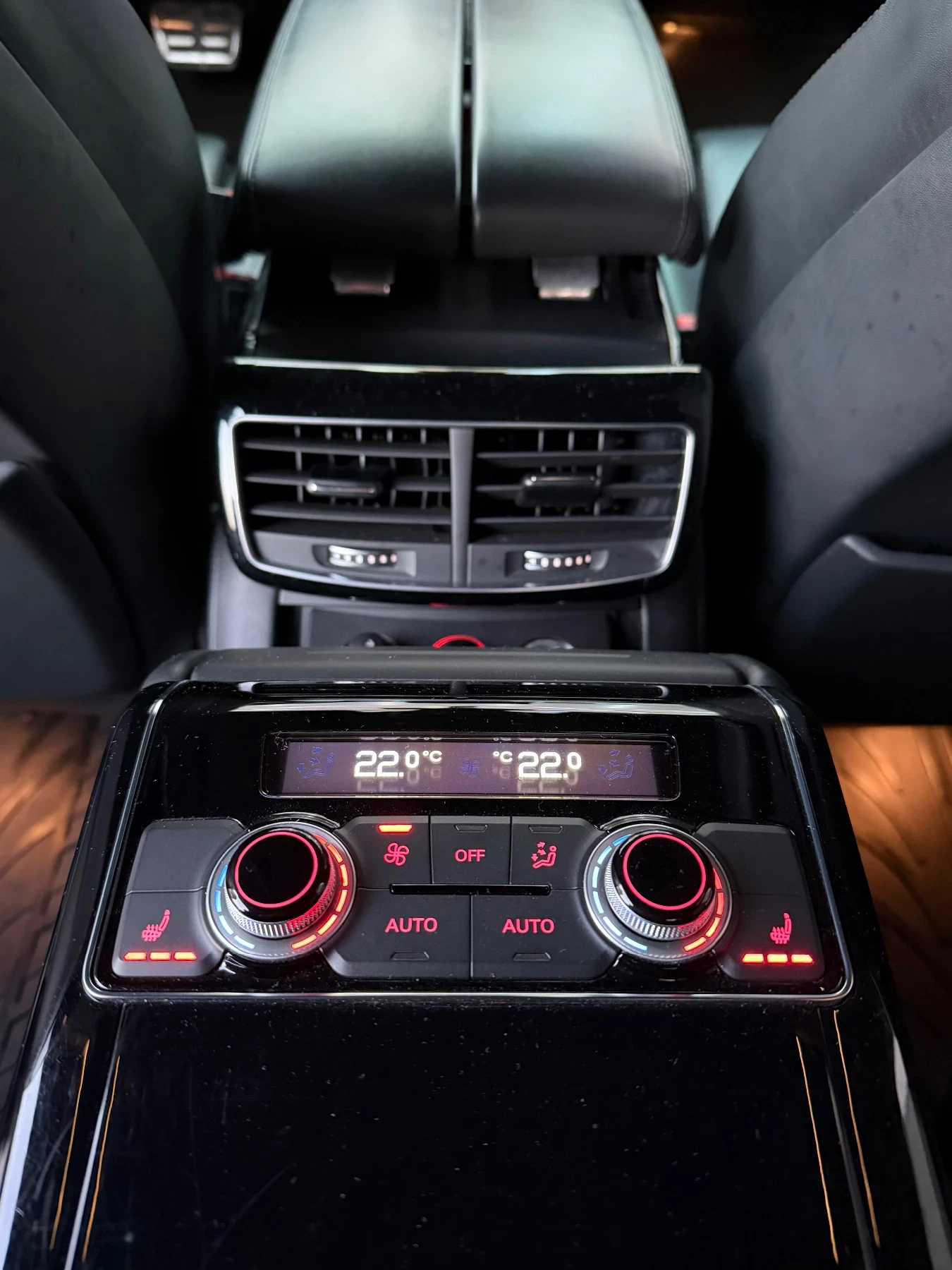 Audi S8 PLUS-CARBON 115 000��. | Mobile.bg � ����������� 17