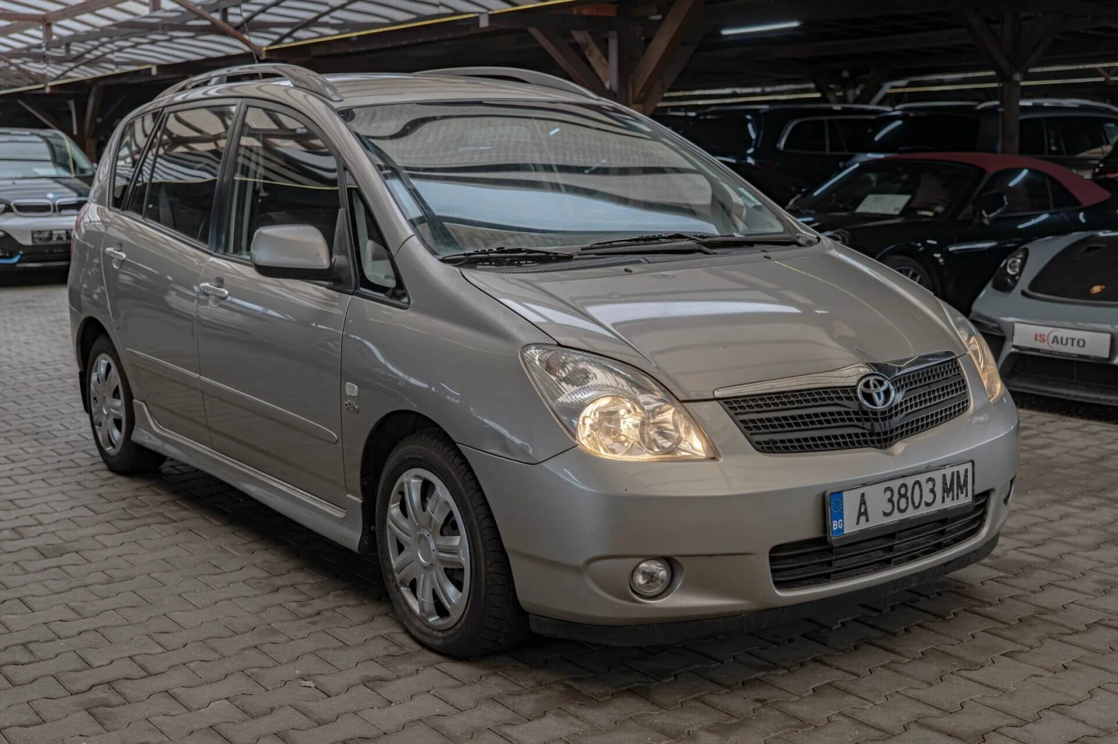 Toyota Corolla verso 2.0D-4D/УЧЕБЕН/Климатроник - изображение 2