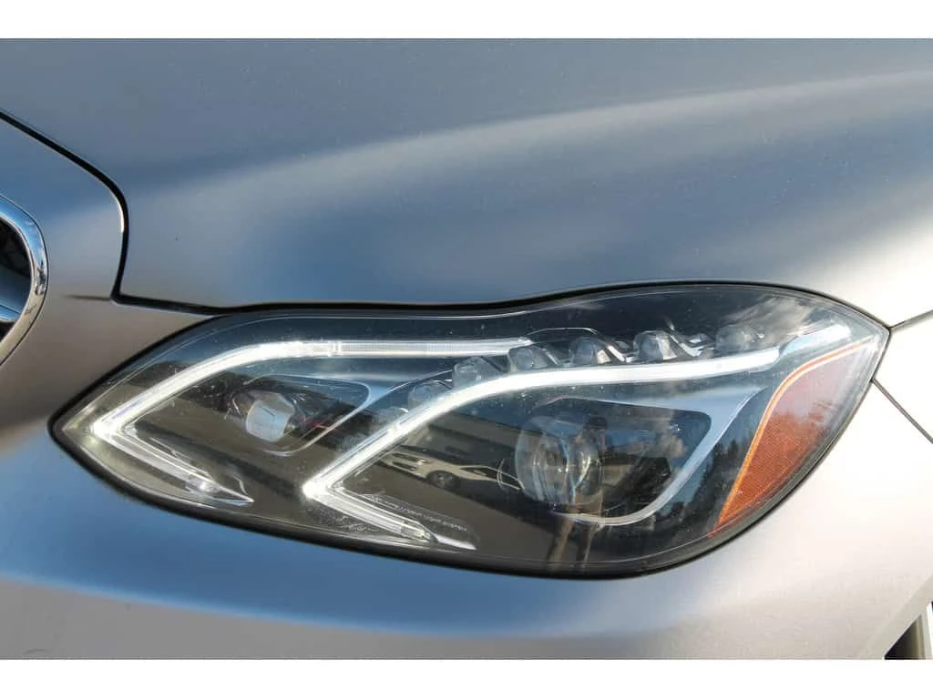 Mercedes-Benz E 350 * 4dr Sdn 4MATIC * CARFAX * ЦЕНА ДО БГ - изображение 2