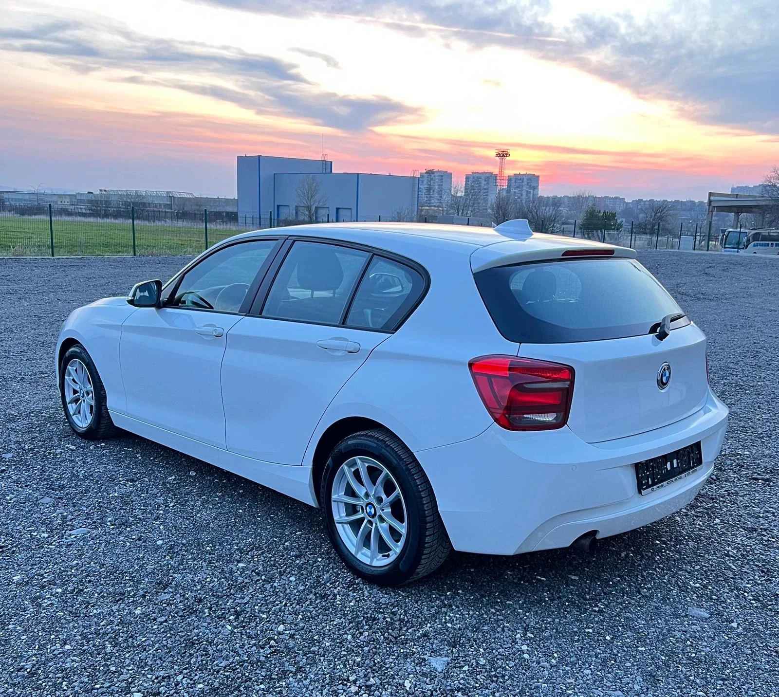 BMW 114 114i/102�� | Mobile.bg � ����������� 4