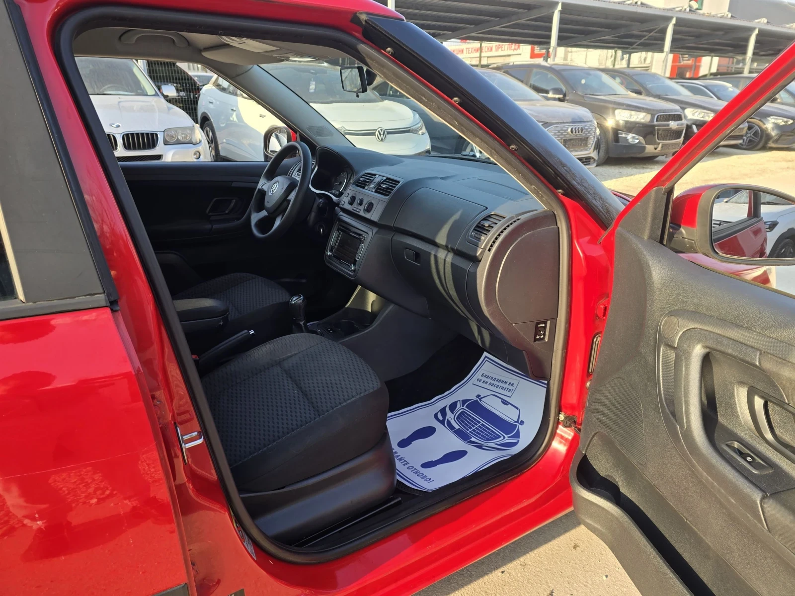 Skoda Fabia 1.2TSI 86к.с Топ състояние , снимка 13 - Автомобили и джипове - 53734722