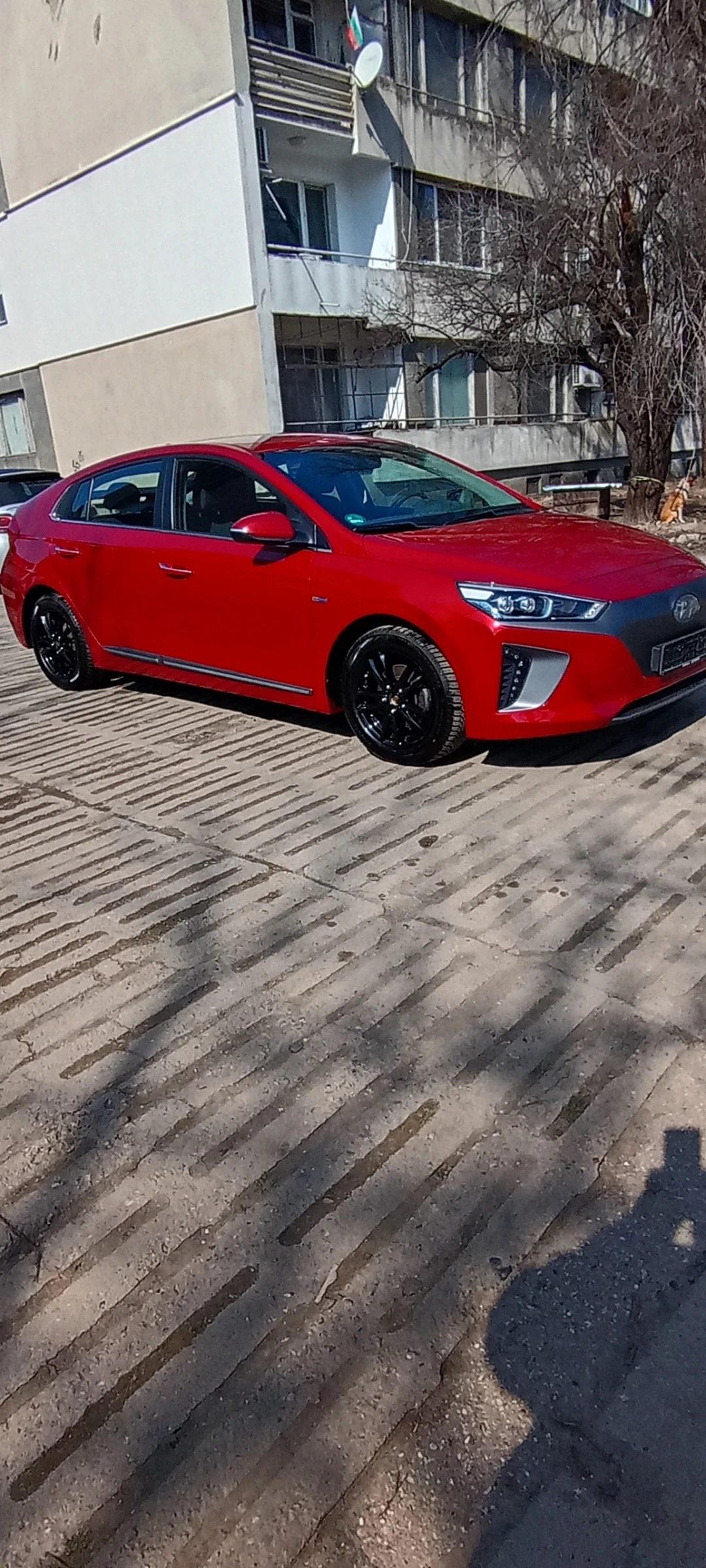 Hyundai Ioniq, снимка 12 - Автомобили и джипове - 53773262