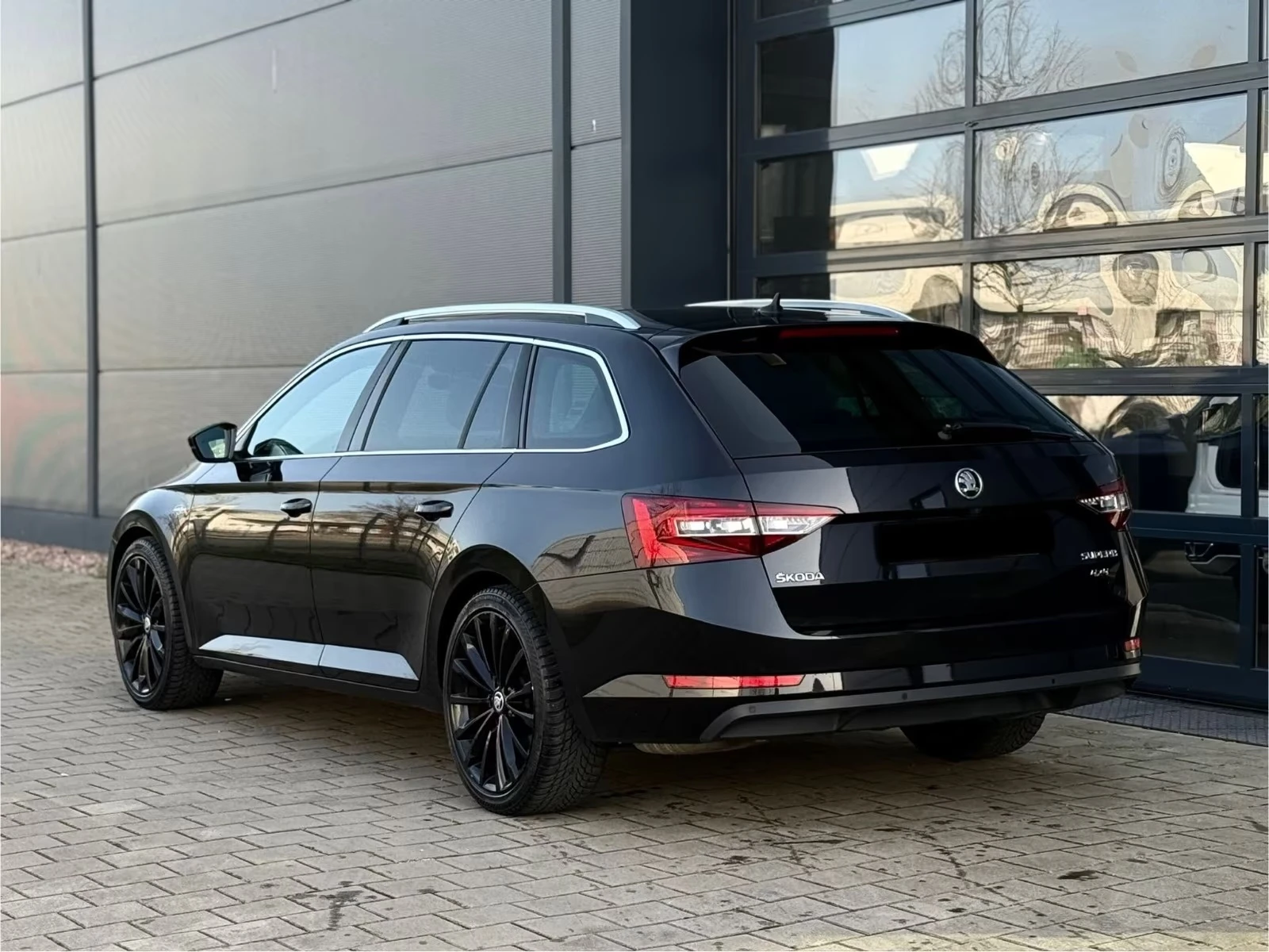 Skoda Superb 2.0TDI 4x4 DSG L&K Digital PANO ��� Canton ������ | Mobile.bg � ����������� 4
