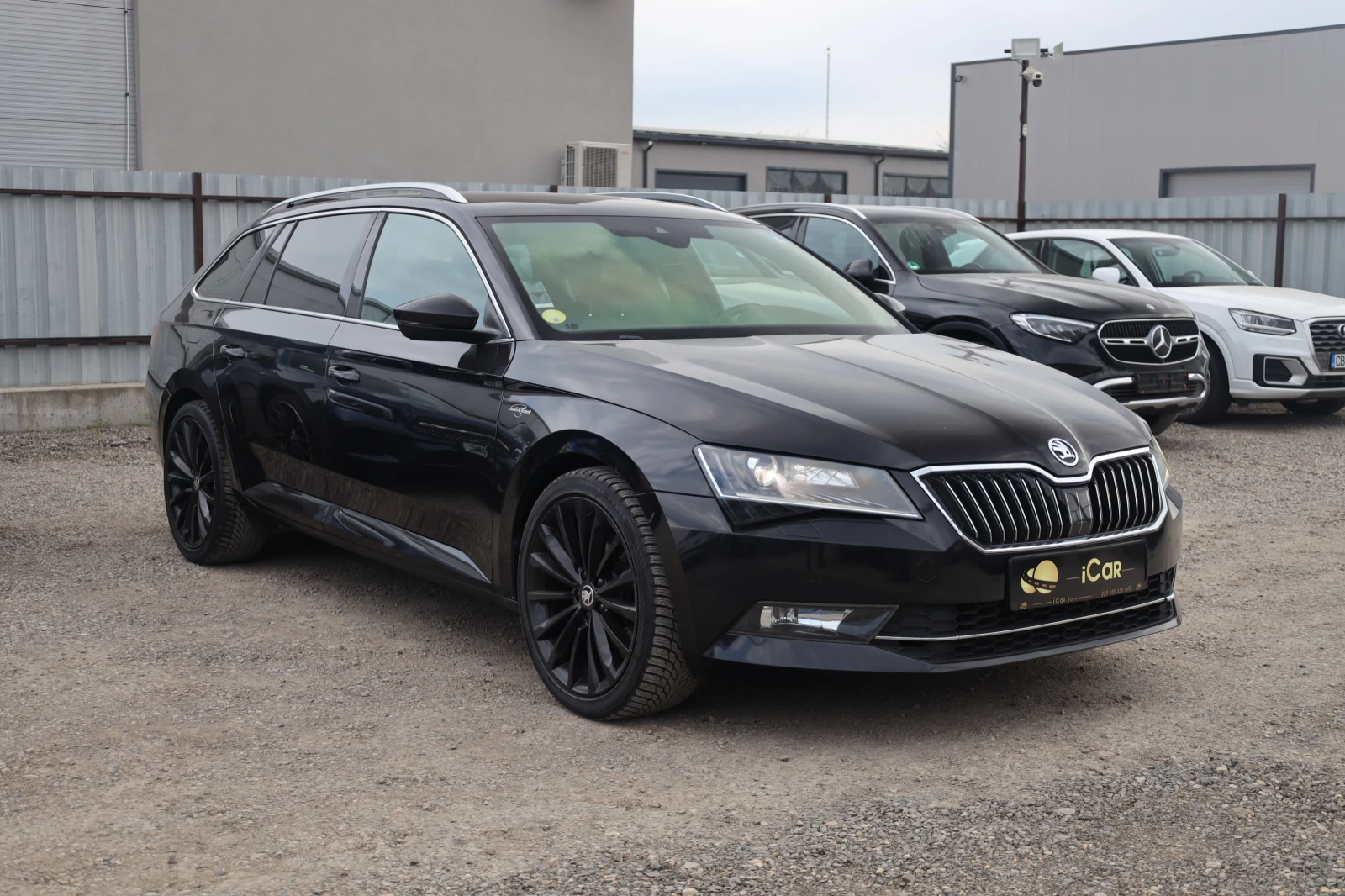 Skoda Superb 2.0TDI 4x4 DSG L&K Digital PANO АСС Canton Обдухв, снимка 3 - Автомобили и джипове - 53874489