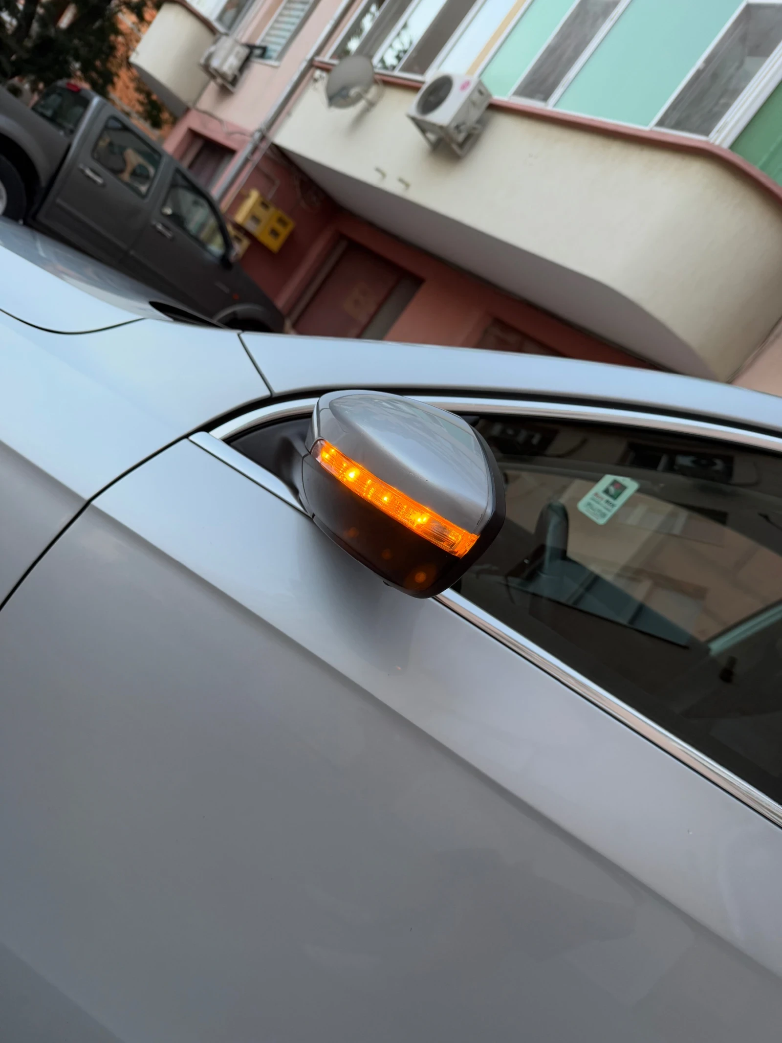 VW Passat 1.6TDI, снимка 8 - Автомобили и джипове - 55204000