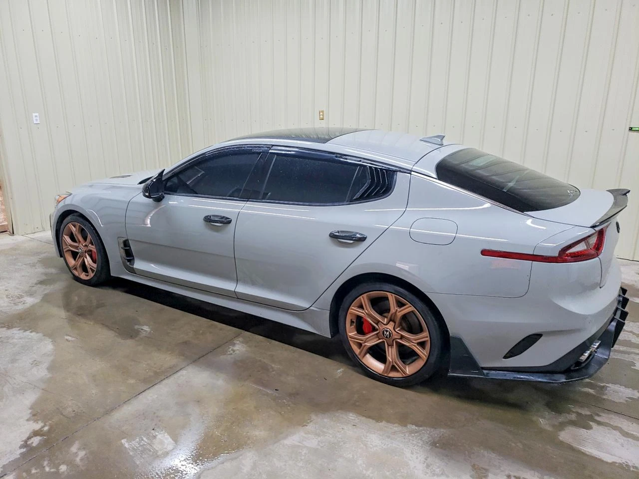 Kia Stinger 3.3l Gt2, снимка 2 - Автомобили и джипове - 55372252