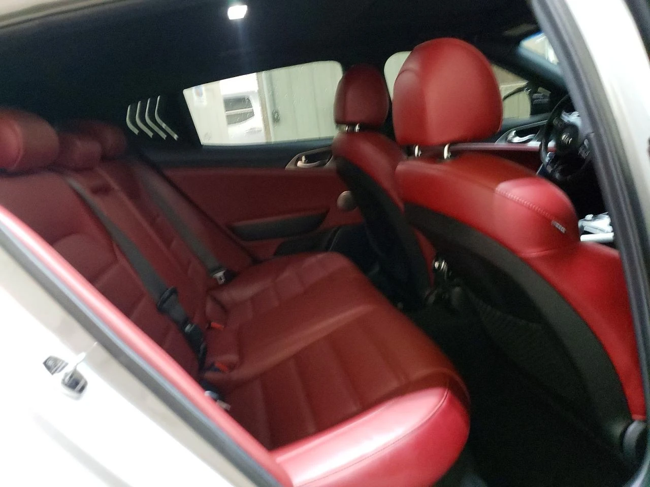 Kia Stinger 3.3l Gt2, снимка 10 - Автомобили и джипове - 55372252
