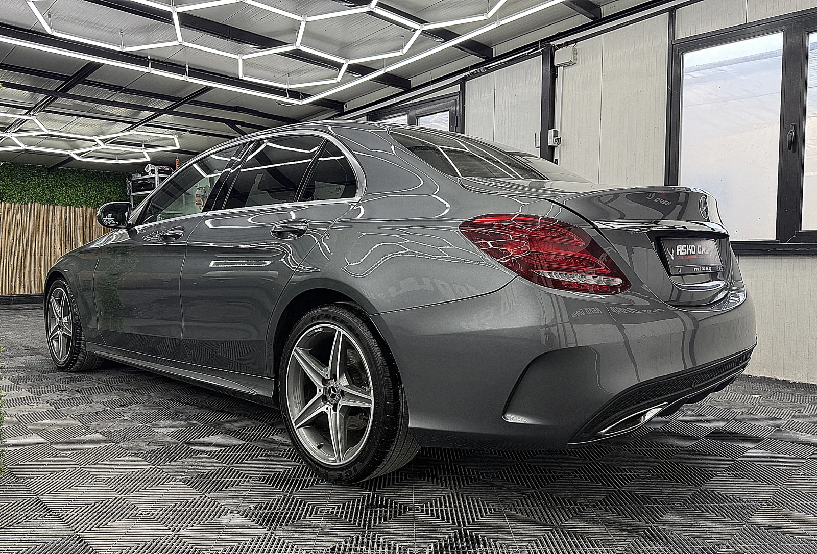 Mercedes-Benz C 220 4-Matic/6.3AMG-Line/9GT/СОБСТВЕН ЛИЗИНГ, снимка 4 - Автомобили и джипове - 55692197