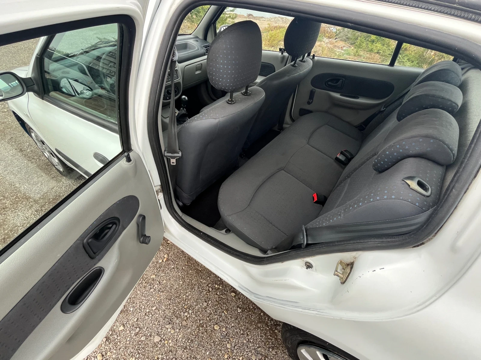Renault Clio, снимка 11 - Автомобили и джипове - 56530361