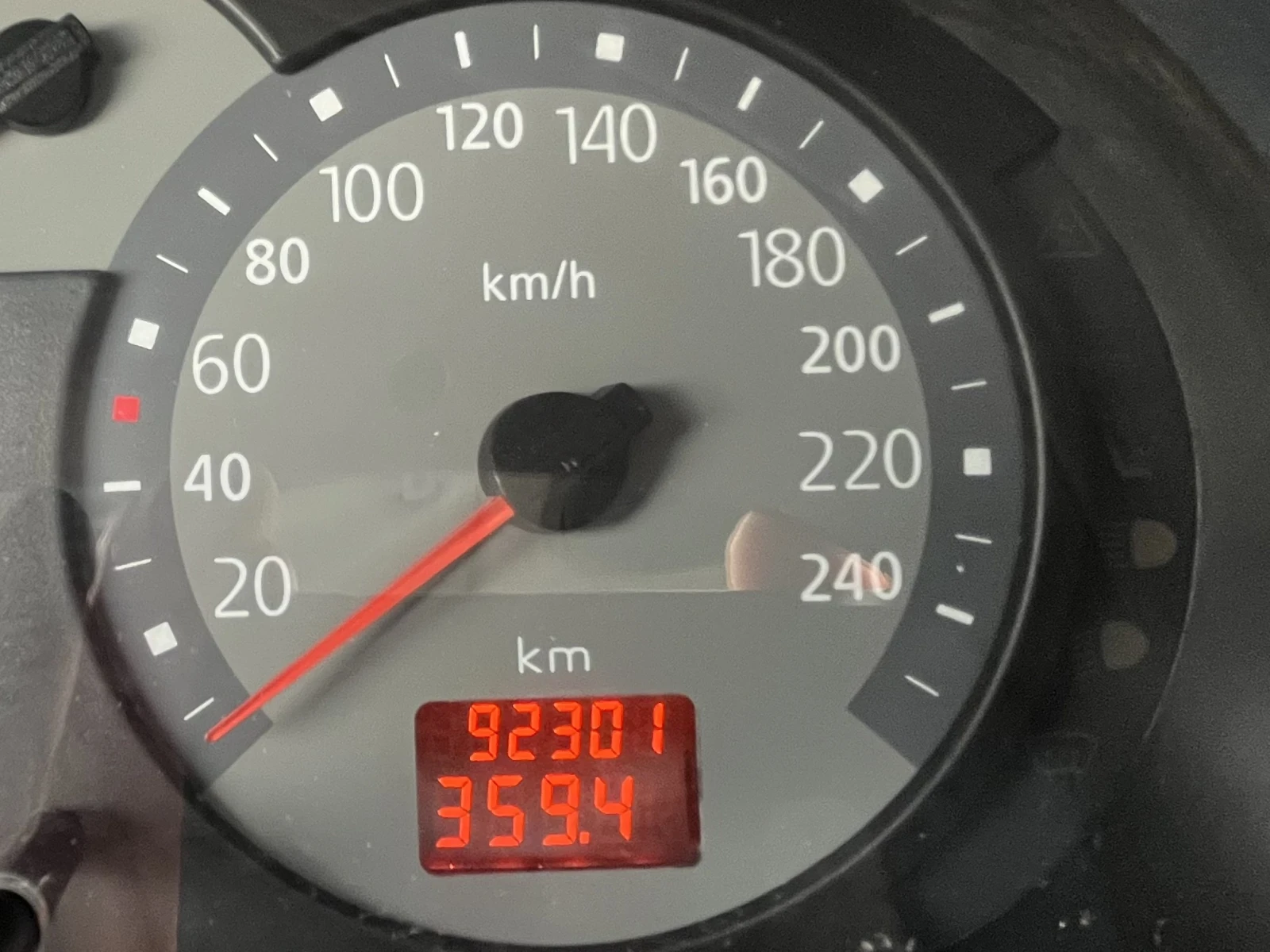 Renault Clio, снимка 13 - Автомобили и джипове - 56530361