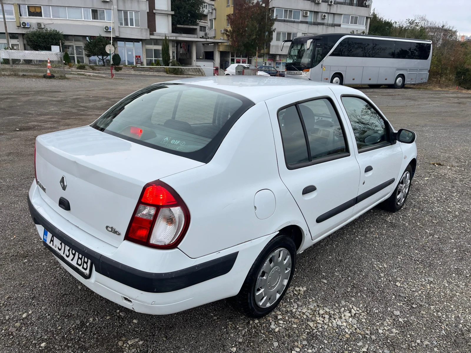 Renault Clio, снимка 5 - Автомобили и джипове - 56530361