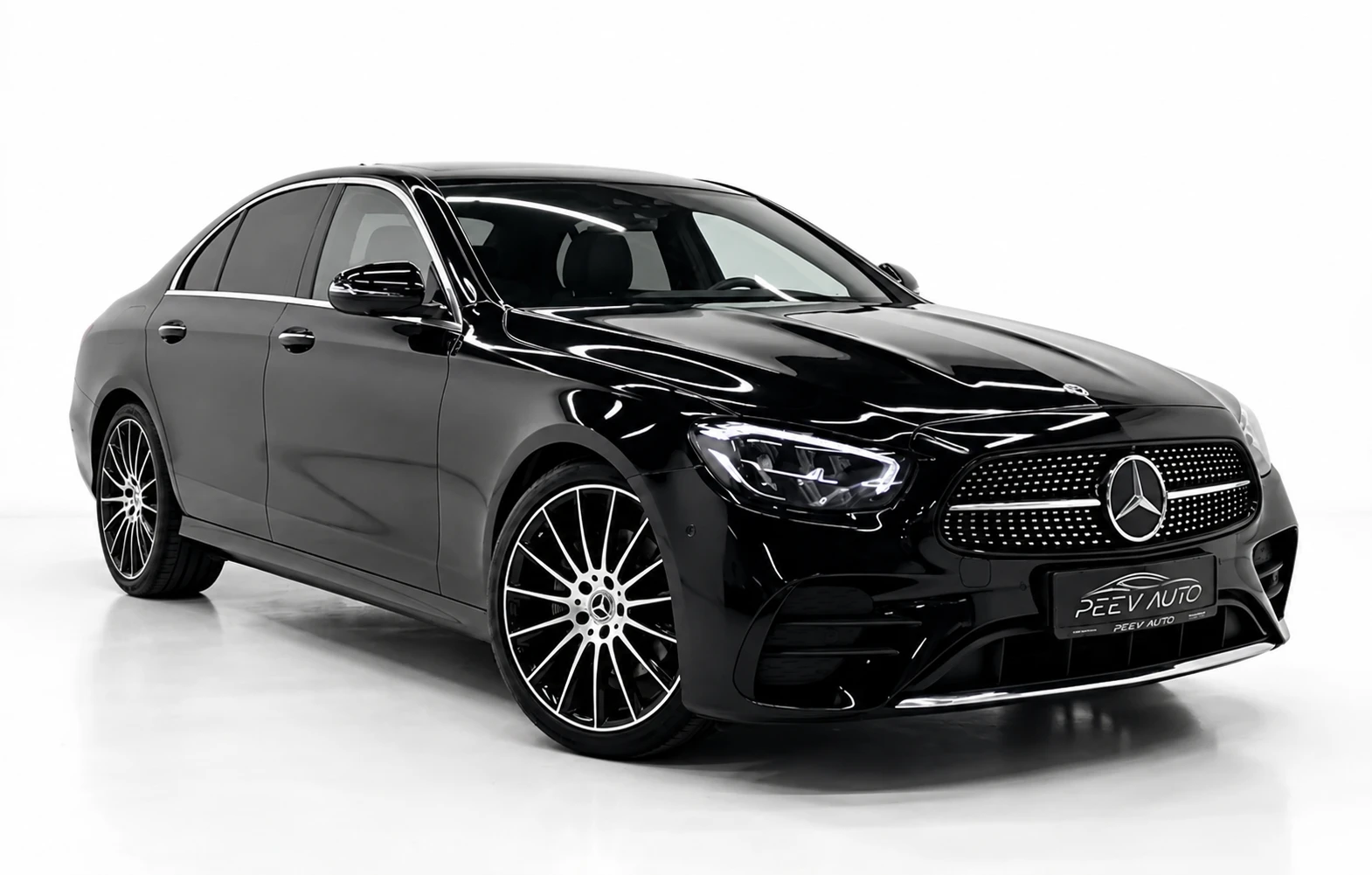 Mercedes-Benz E 220, снимка 3 - Автомобили и джипове - 56557127