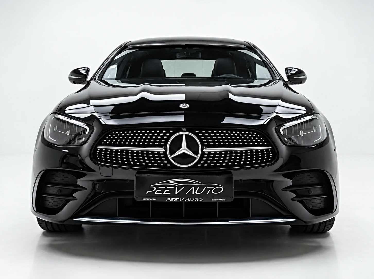 Mercedes-Benz E 220, снимка 2 - Автомобили и джипове - 56557127
