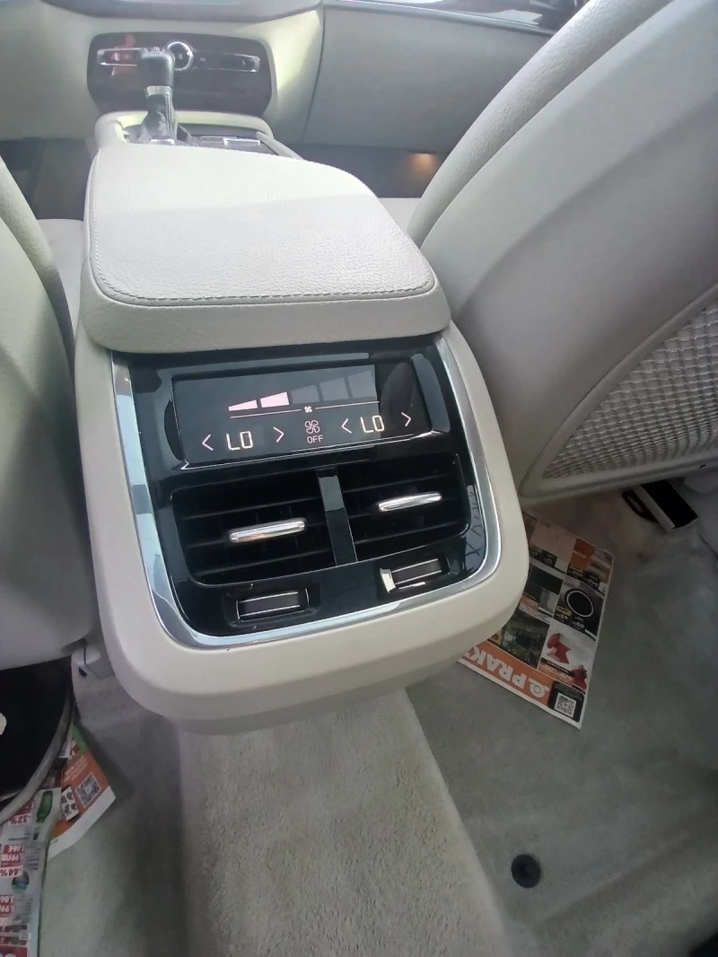 Volvo Xc90, снимка 8 - Автомобили и джипове - 52730011