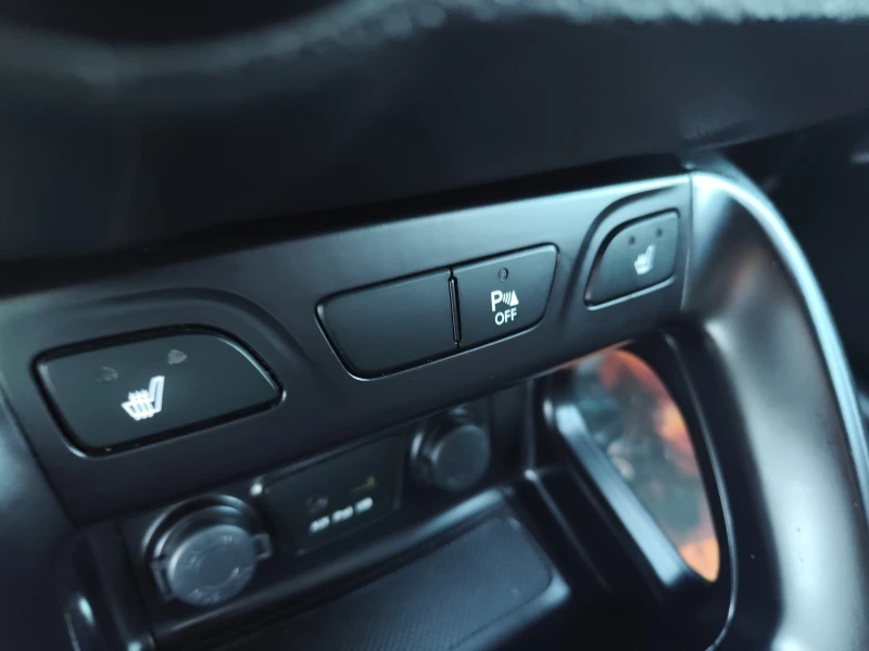 Hyundai IX35 1.7CRDi* EURO5A* КОЖА* , снимка 9 - Автомобили и джипове - 52933746