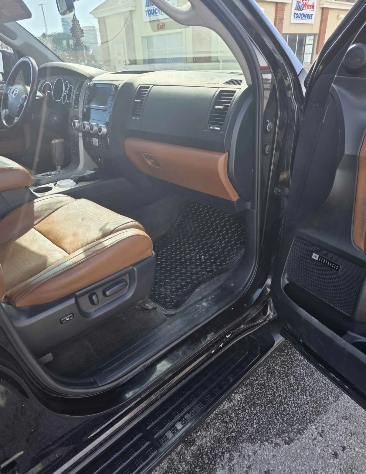 Toyota Sequoia Platinum | 7 Места | Без Инциденти | Обдухване |  - изображение 9