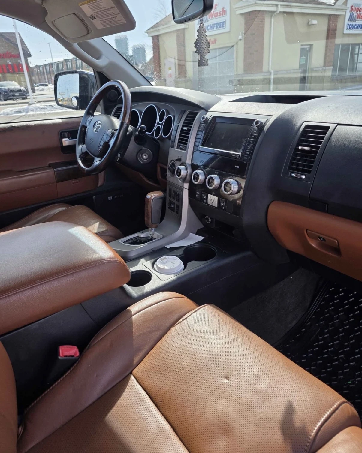 Toyota Sequoia Platinum | 7 Места | Без Инциденти | Обдухване |  - изображение 6