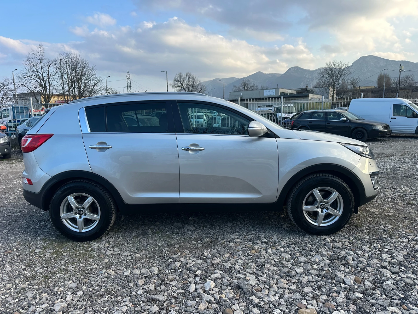 Kia Sportage kc NAVI AVTOMAT, снимка 6 - Автомобили и джипове - 53848711