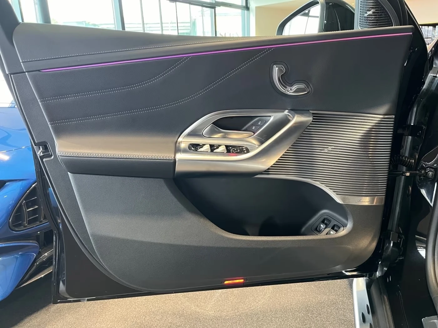 Mercedes-Benz GLC 400 EQ/AMG/4-MATIC/HYPERSCREEN/NIGHT/BURM/360/, снимка 6 - Автомобили и джипове - 54203709