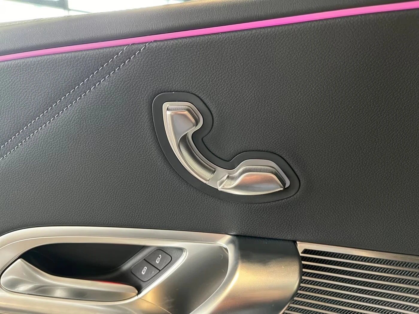 Mercedes-Benz GLC 400 EQ/AMG/4-MATIC/HYPERSCREEN/NIGHT/BURM/360/, снимка 7 - Автомобили и джипове - 54203709