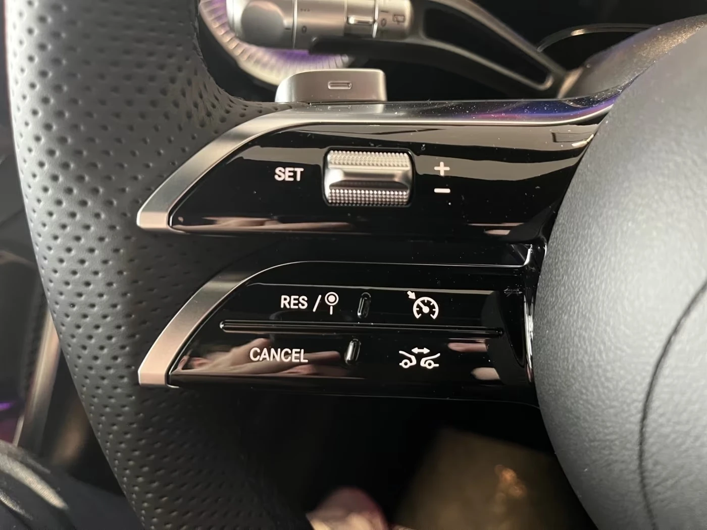 Mercedes-Benz GLC 400 EQ/AMG/4-MATIC/HYPERSCREEN/NIGHT/BURM/360/, снимка 8 - Автомобили и джипове - 54203709