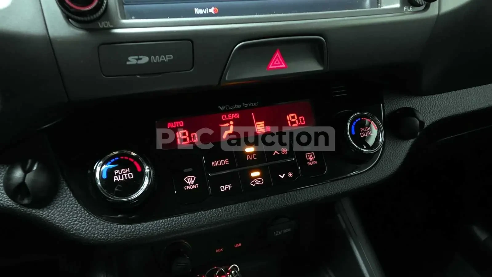 Kia Sportage 2.0| КАМЕРА| ПОДГРЕВ| ОБДУВАНЕ| ВКЛ.ТЕХНОТЕСТ, снимка 13 - Автомобили и джипове - 54627298