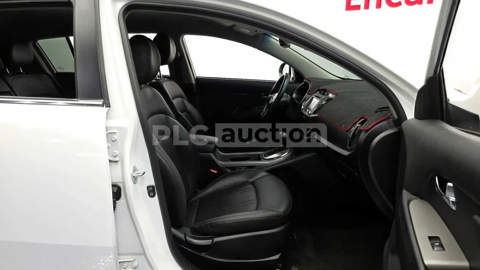 Kia Sportage 2.0| КАМЕРА| ПОДГРЕВ| ОБДУВАНЕ| ВКЛ.ТЕХНОТЕСТ, снимка 9 - Автомобили и джипове - 54627298