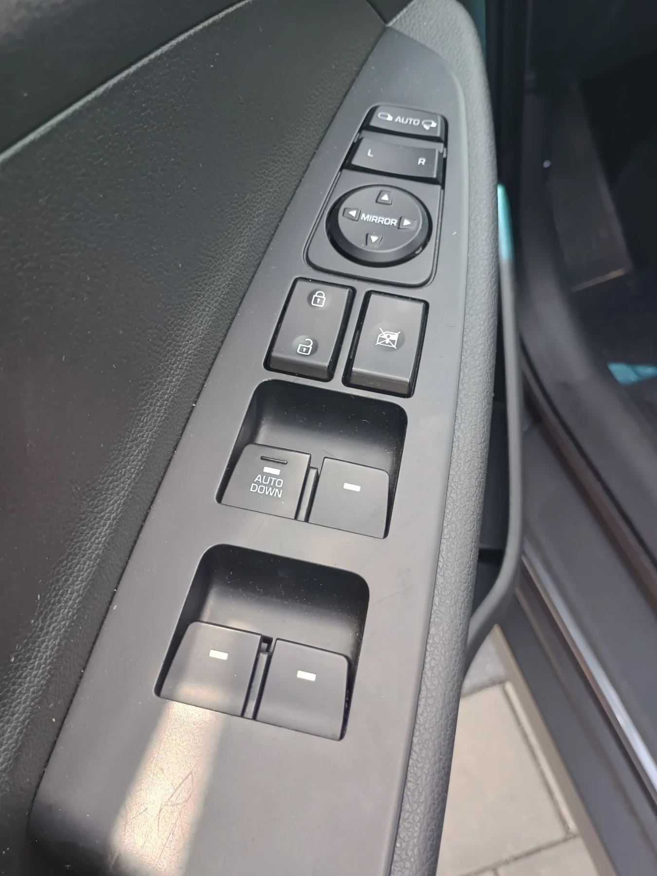 Hyundai Tucson, снимка 11 - Автомобили и джипове - 55858176