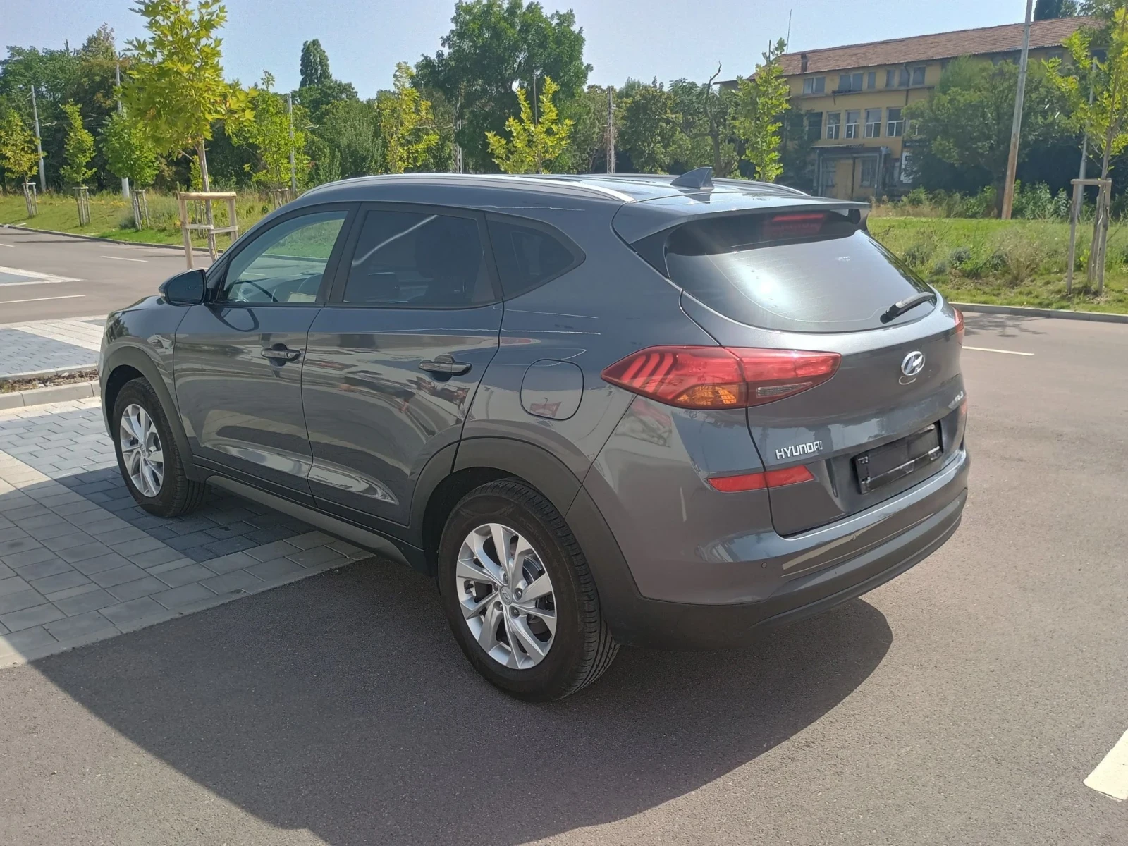 Hyundai Tucson, снимка 3 - Автомобили и джипове - 55858176