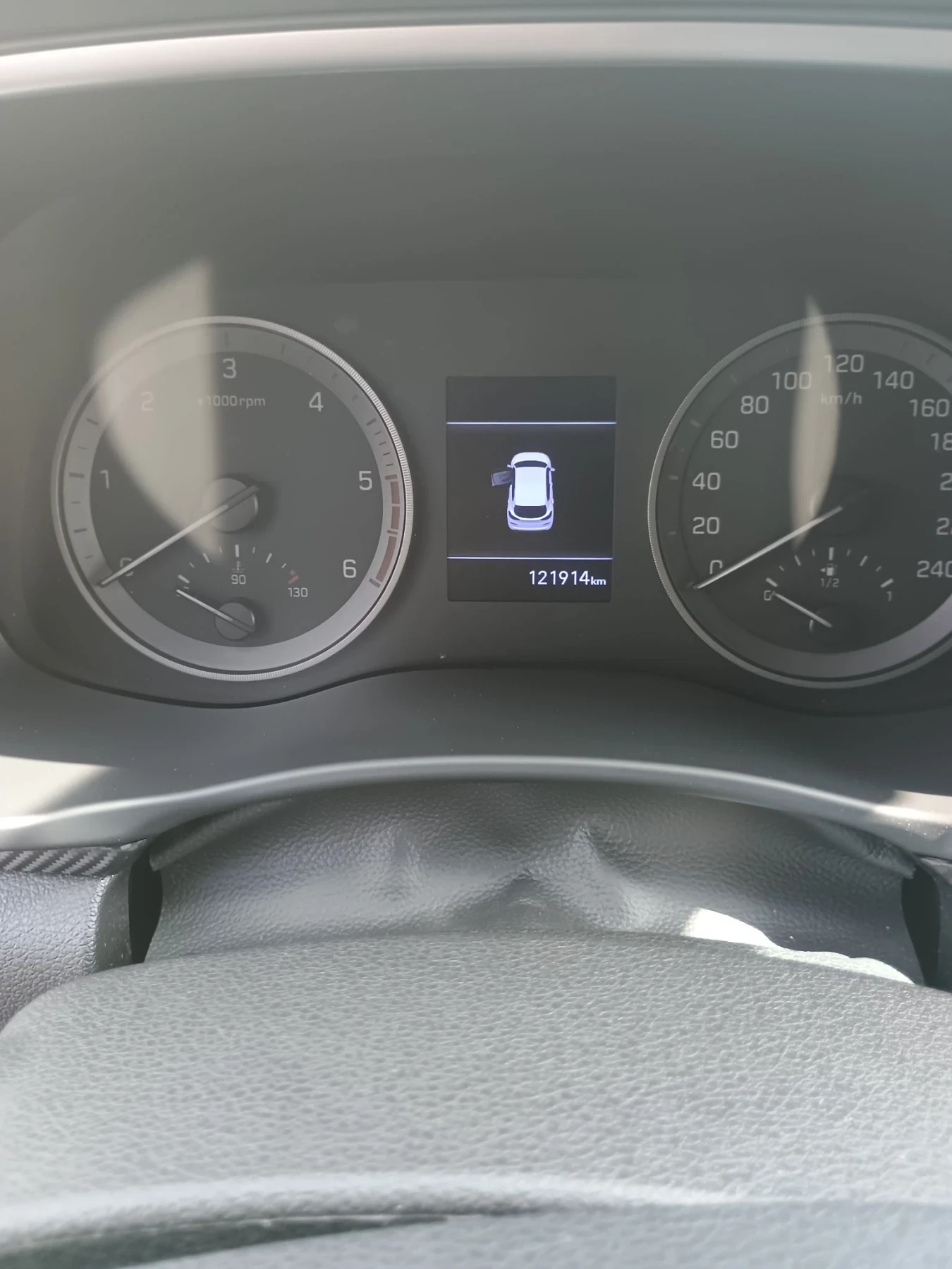 Hyundai Tucson, снимка 15 - Автомобили и джипове - 55858176