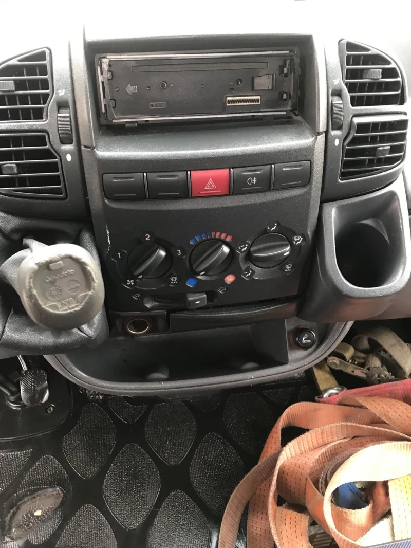 Peugeot Boxer 2.8tdi, снимка 12 - Бусове и автобуси - 48412332