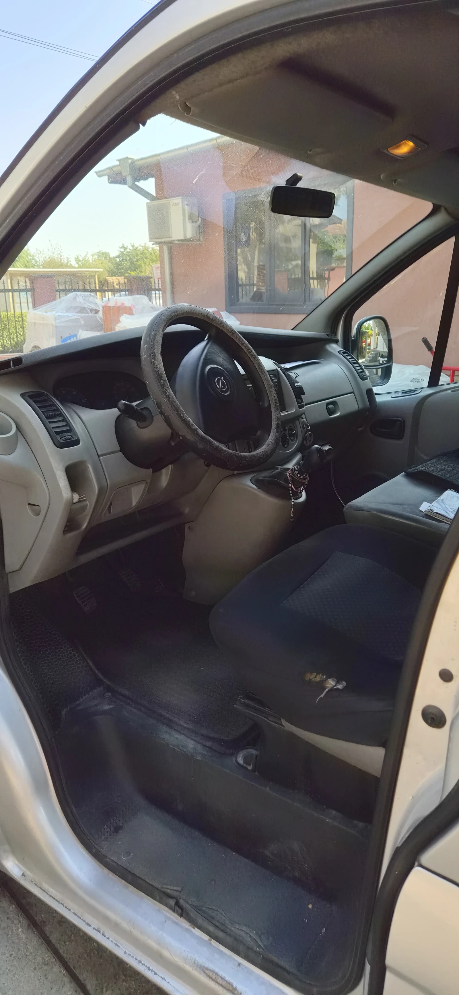 Opel Vivaro Пътнически , снимка 4 - Бусове и автобуси - 56028384