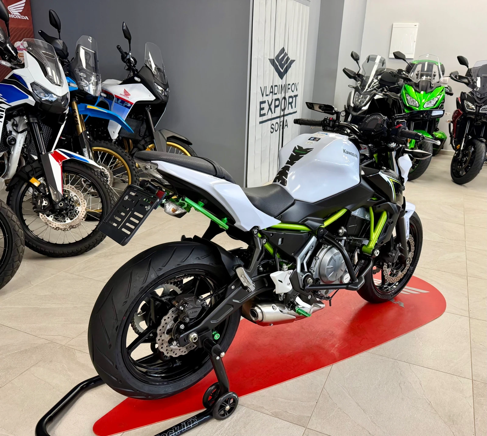 Kawasaki Z 650 ABS 2017 - 210 евро/месец, снимка 3 - Мотоциклети и мототехника - 55559927