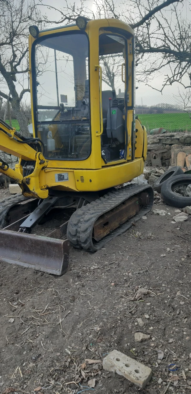 Багер Komatsu PC27r-8    3т, снимка 2 - Индустриална техника - 47793342