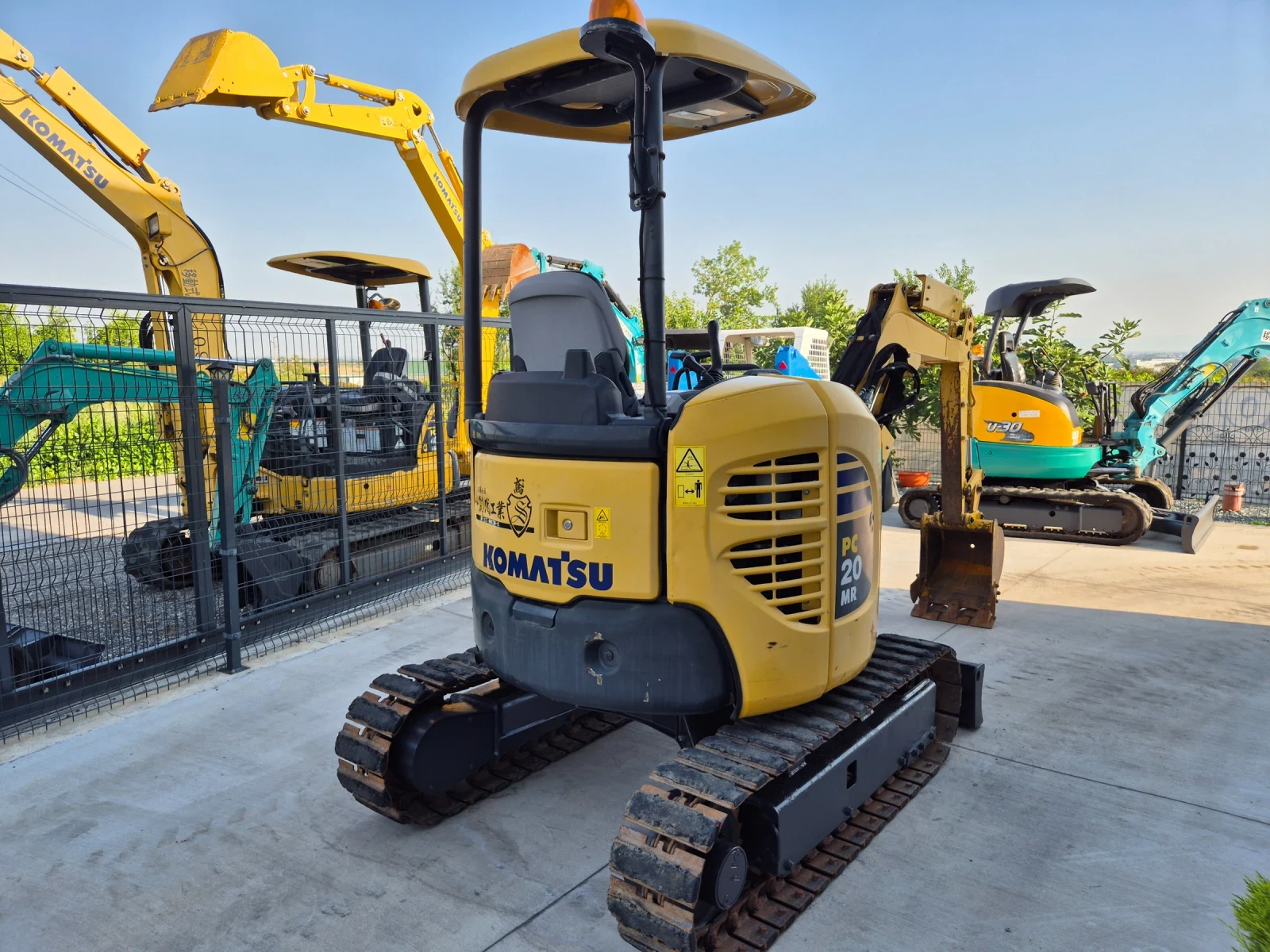 Багер Komatsu PC20MR / ОРИГИНАЛНА БОЯ / ПЕРФЕКТЕН - изображение 3
