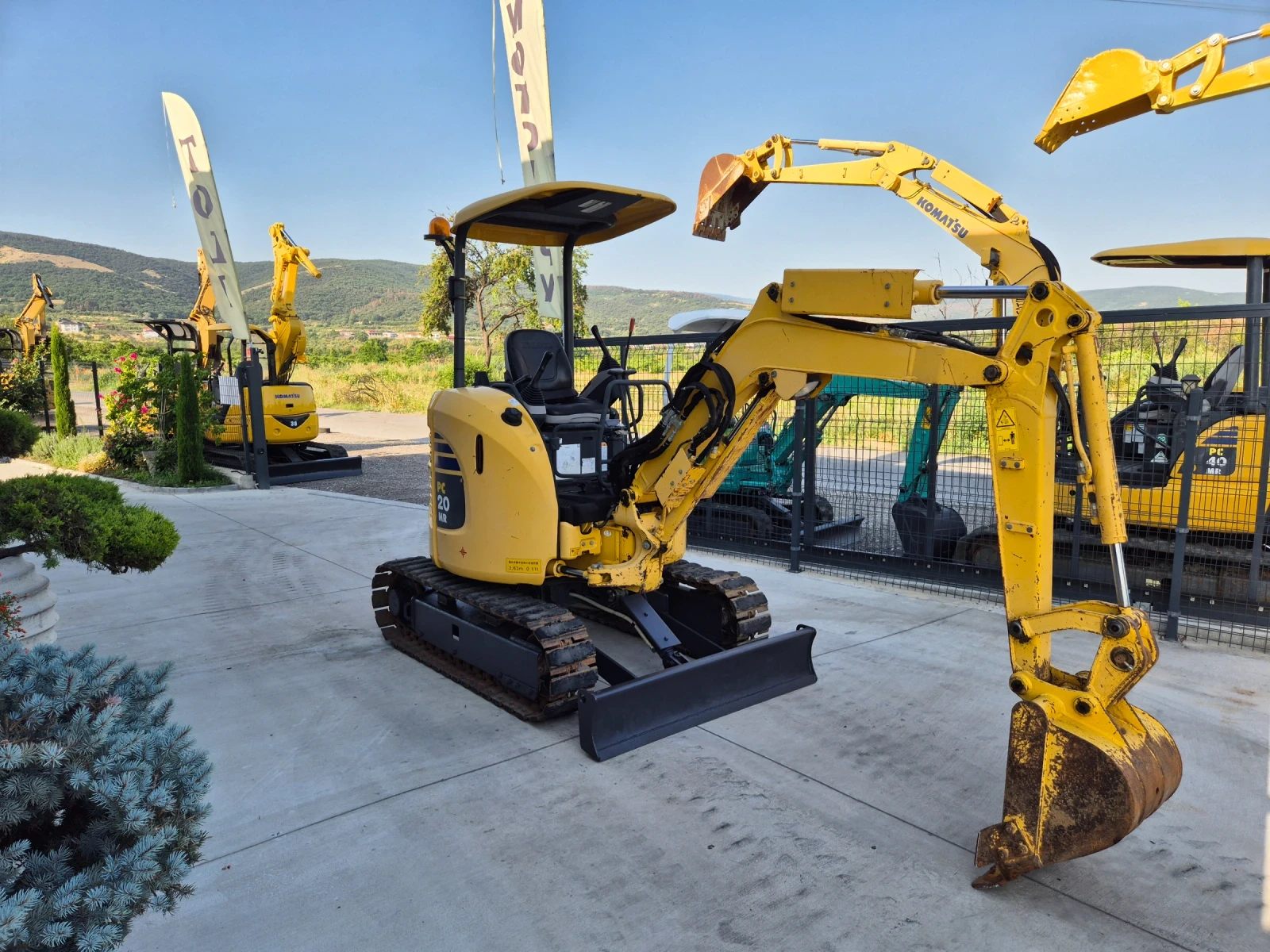 Багер Komatsu PC20MR / ОРИГИНАЛНА БОЯ / ПЕРФЕКТЕН - изображение 5