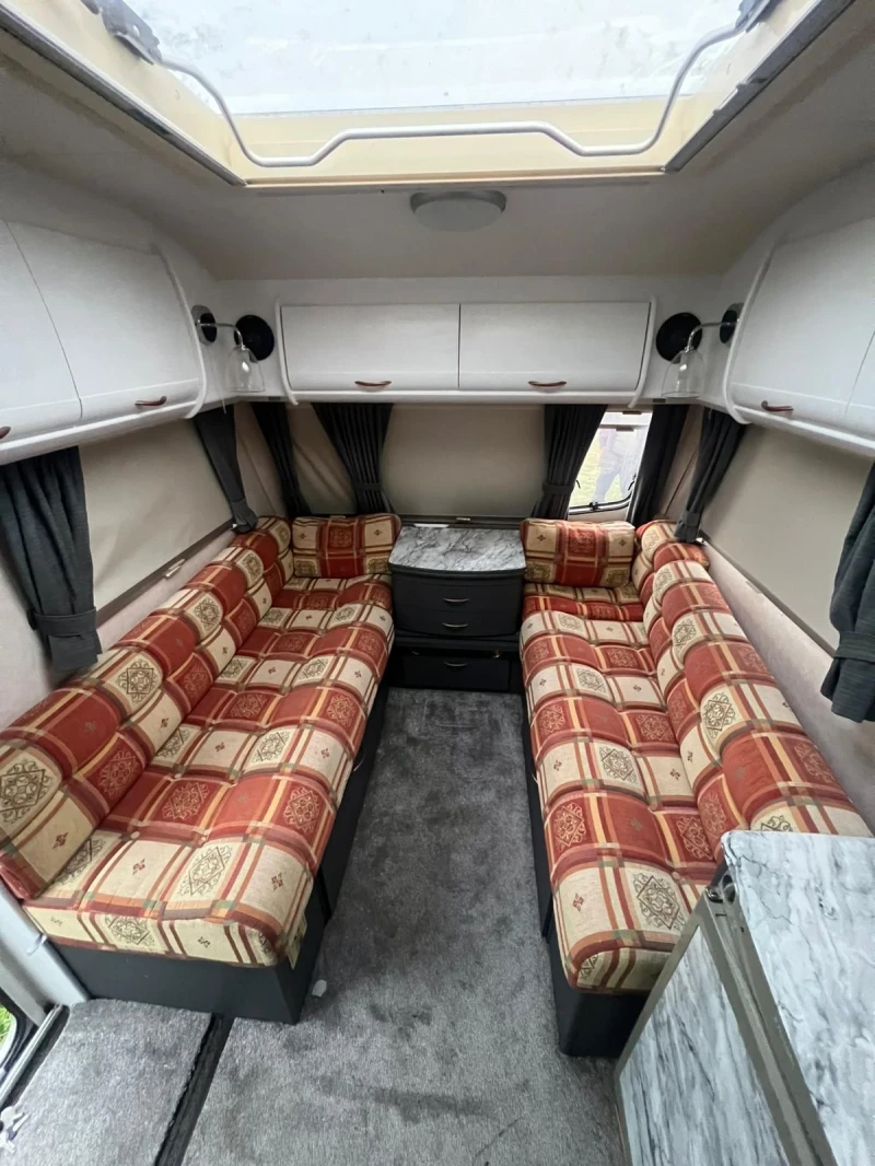 Каравана Coachmen Amara 530/4, снимка 9 - Каравани и кемпери - 52093682