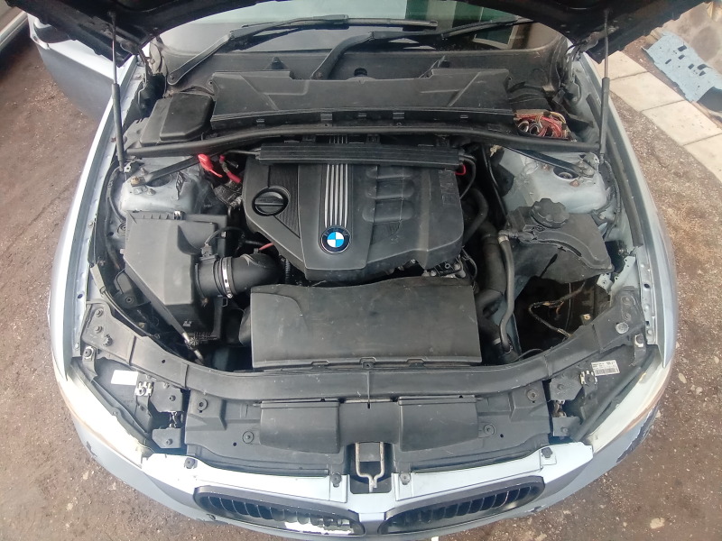BMW 320 Dyn. Edition, снимка 12 - Автомобили и джипове - 46464329