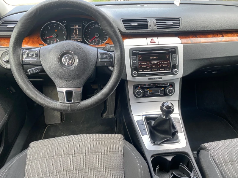 VW Passat 1.8T, снимка 14 - Автомобили и джипове - 47282858