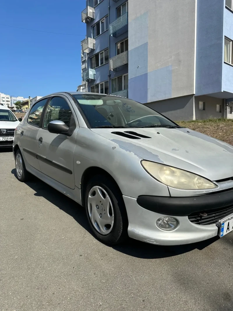 Peugeot 206 1.1i, снимка 3 - Автомобили и джипове - 47396310