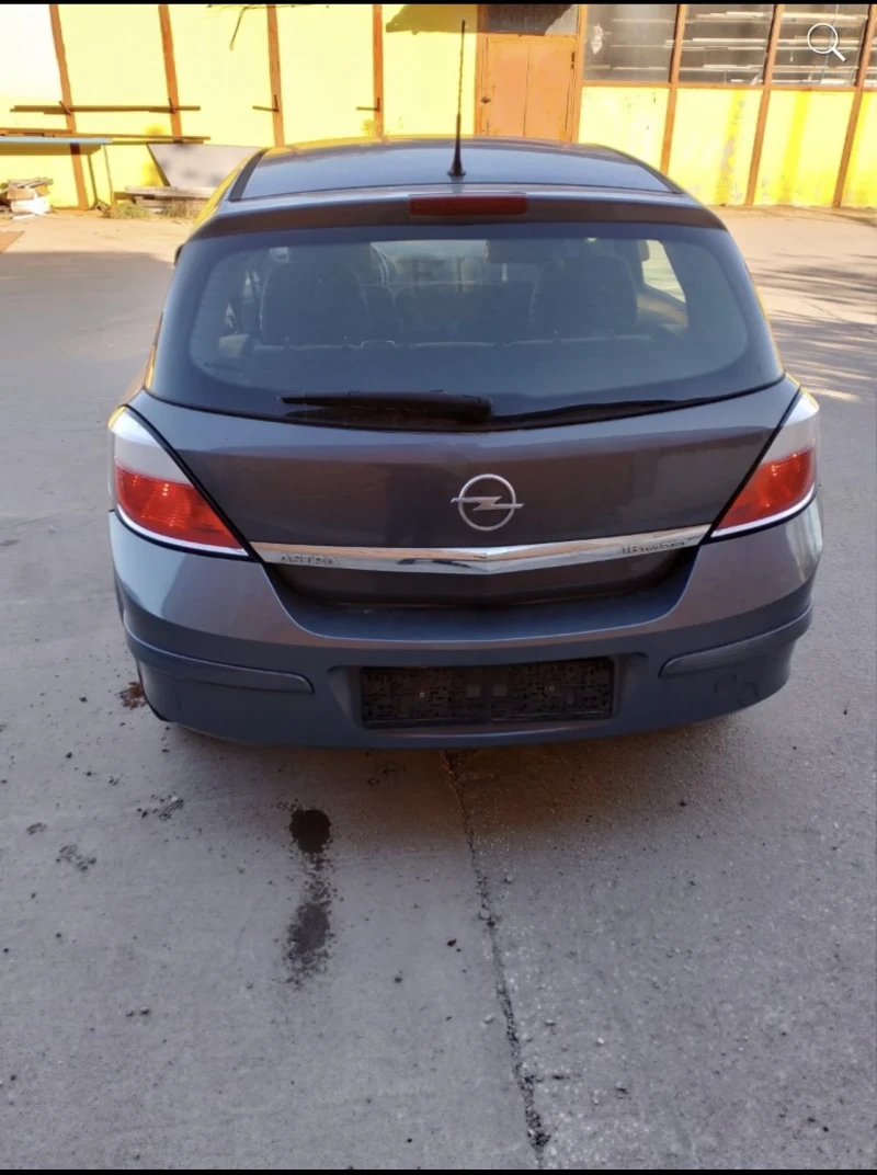 Opel Astra 1.6 бензин АВТОМАТИК, снимка 4 - Автомобили и джипове - 47778298